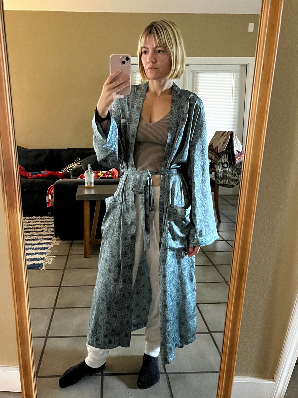 Luxe Robe - Picture 4 of 4